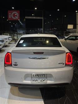 کرایسلەر 300